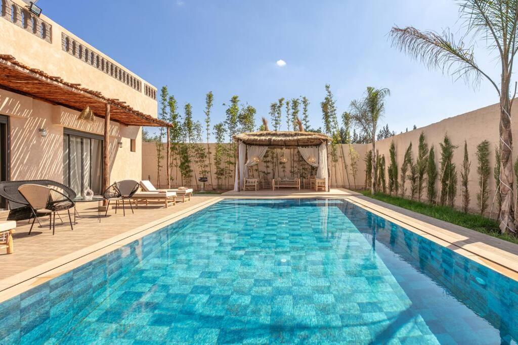 Villa Leila,Piscine , Grand Jardin, Jeux , Cuisiniere Marrakesh Exterior photo