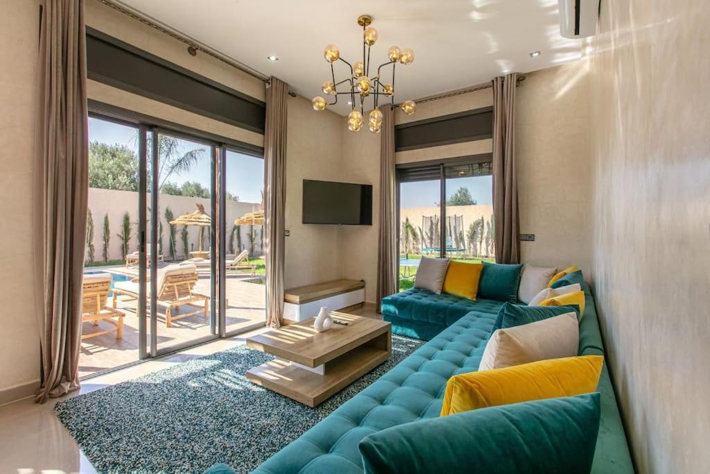 Villa Leila,Piscine , Grand Jardin, Jeux , Cuisiniere Marrakesh Exterior photo
